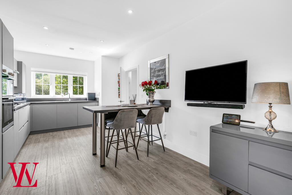 Kitchen / Breakfast Room