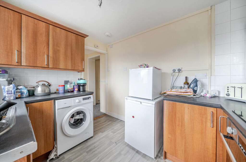 1348581-14-68b974...