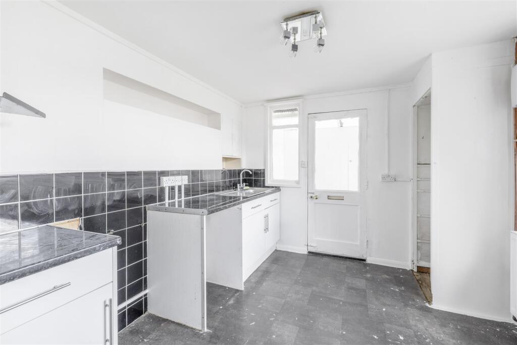 90 Carlton Road (Boston)-8.jpg