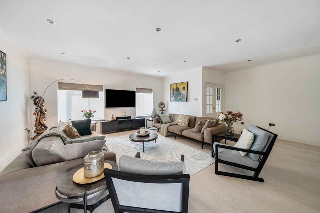 1320482-13-686d3f...