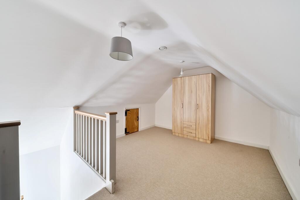 1310517-24-6852ce8144d67