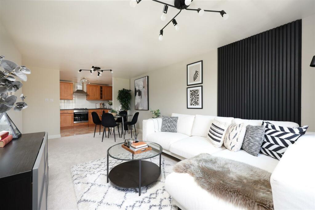 160 Squires Court 5.JPG