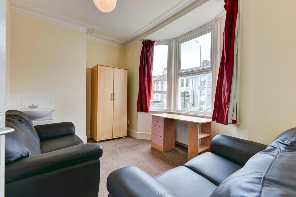 36 Beaconsfield Road-5