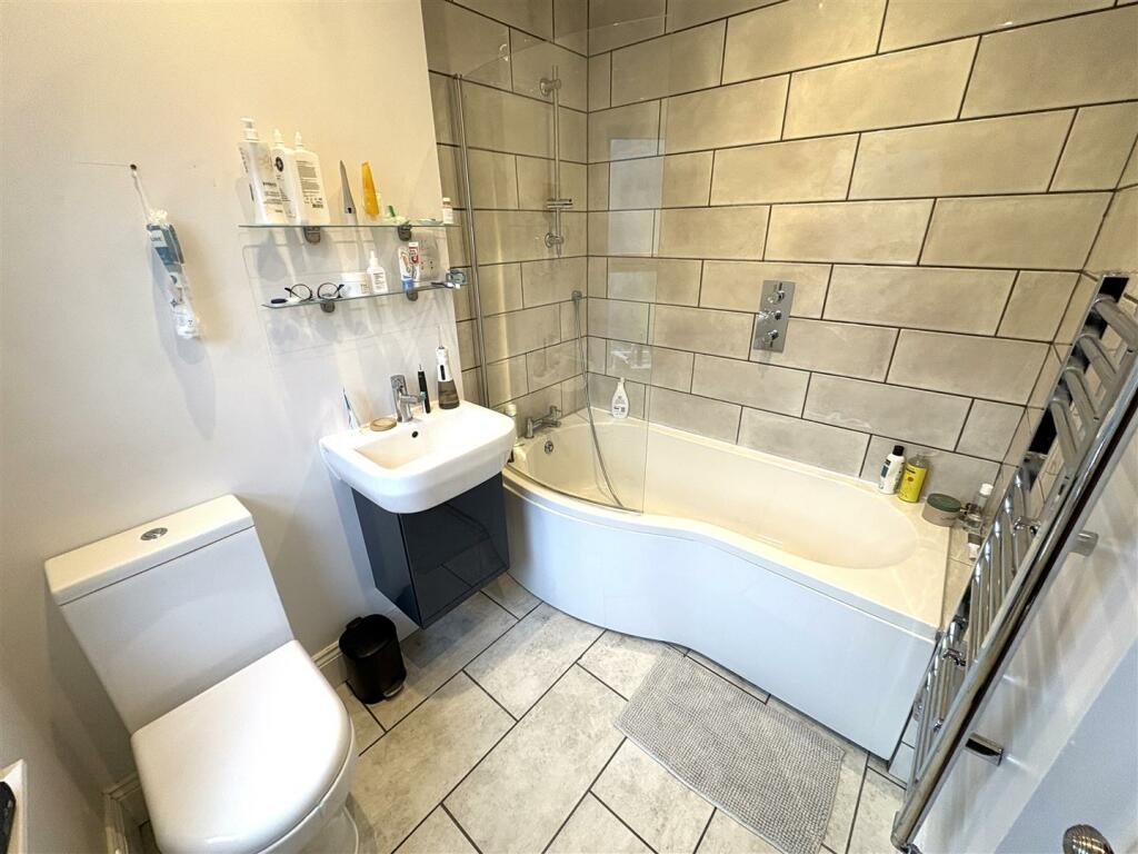 Contemporary Bathroom
