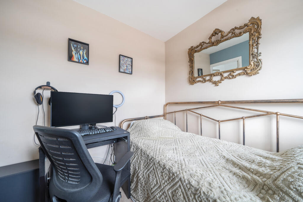 1335295-18-68947c...