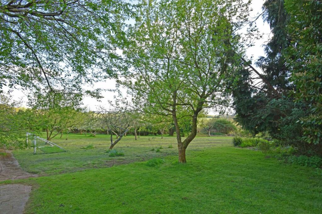 Ridgeway, garden orchard e.jpg