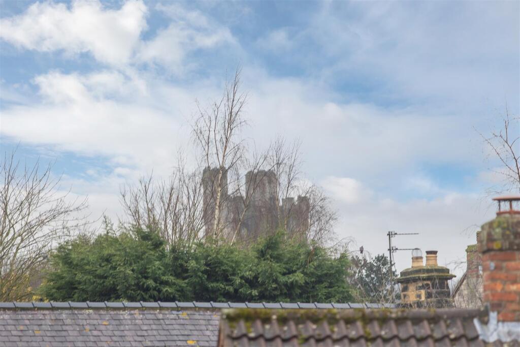 Station Road 9A Bedroom 1-4.jpg