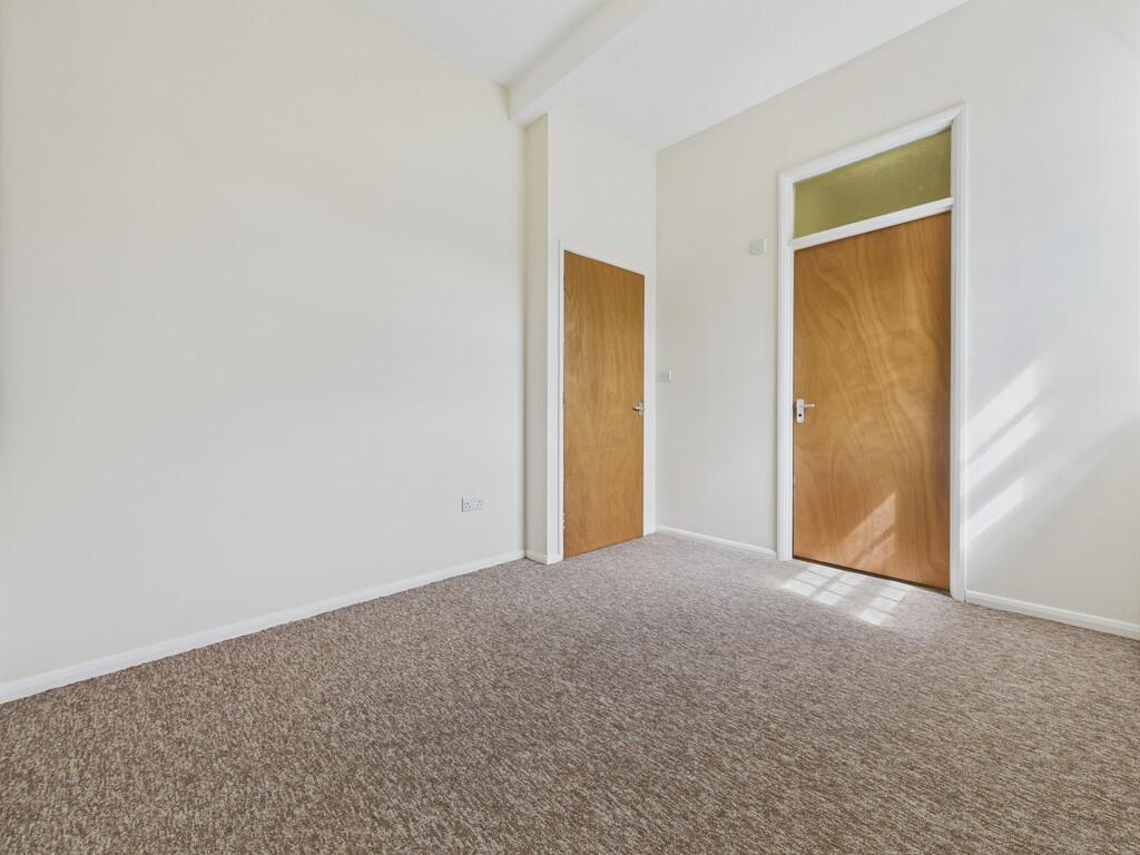 CAM04273G0-PR0163...