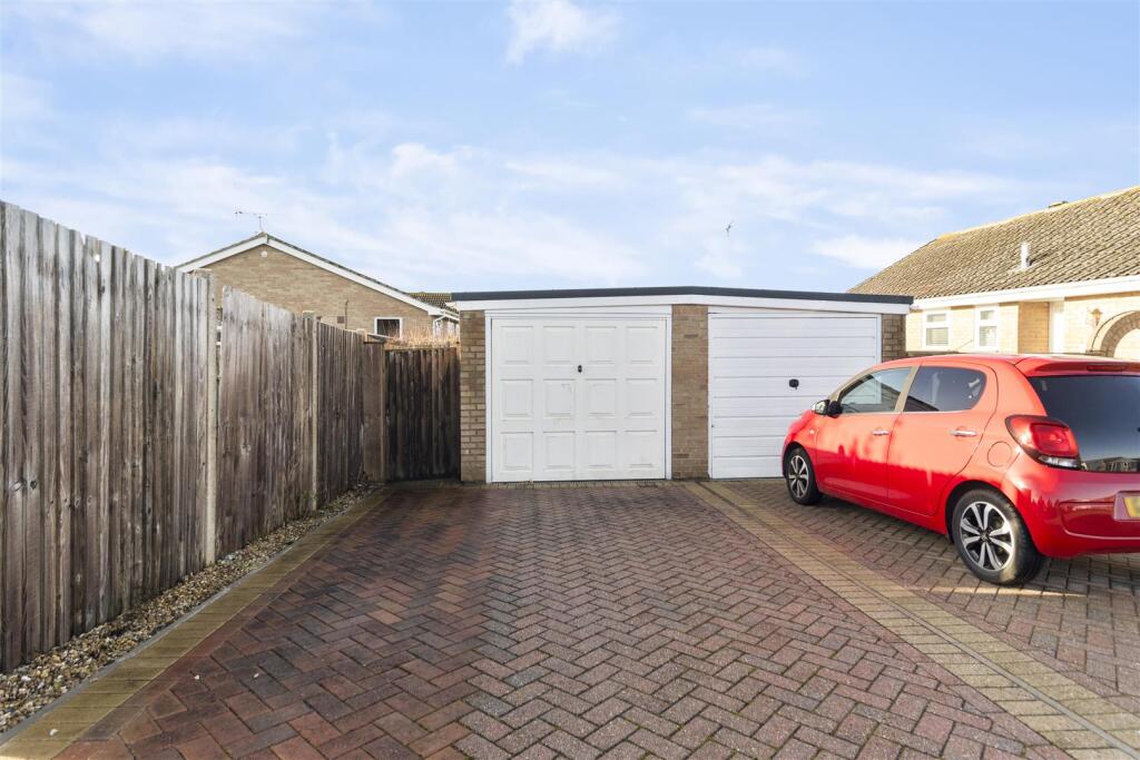 garage #2.jpg