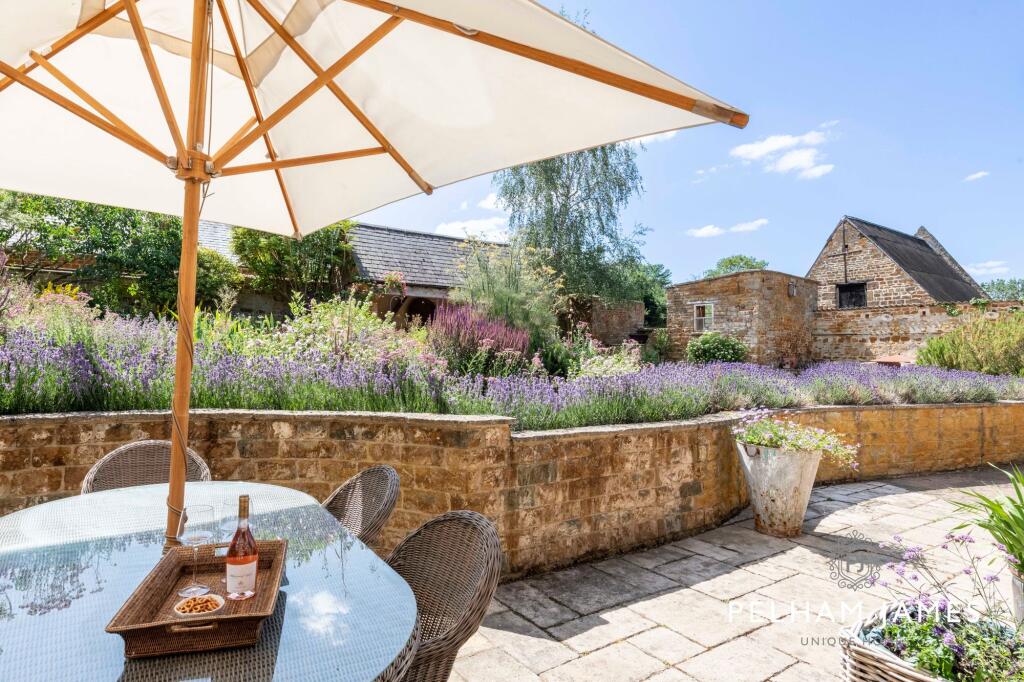 Garden, Lapwing House, Lyddington