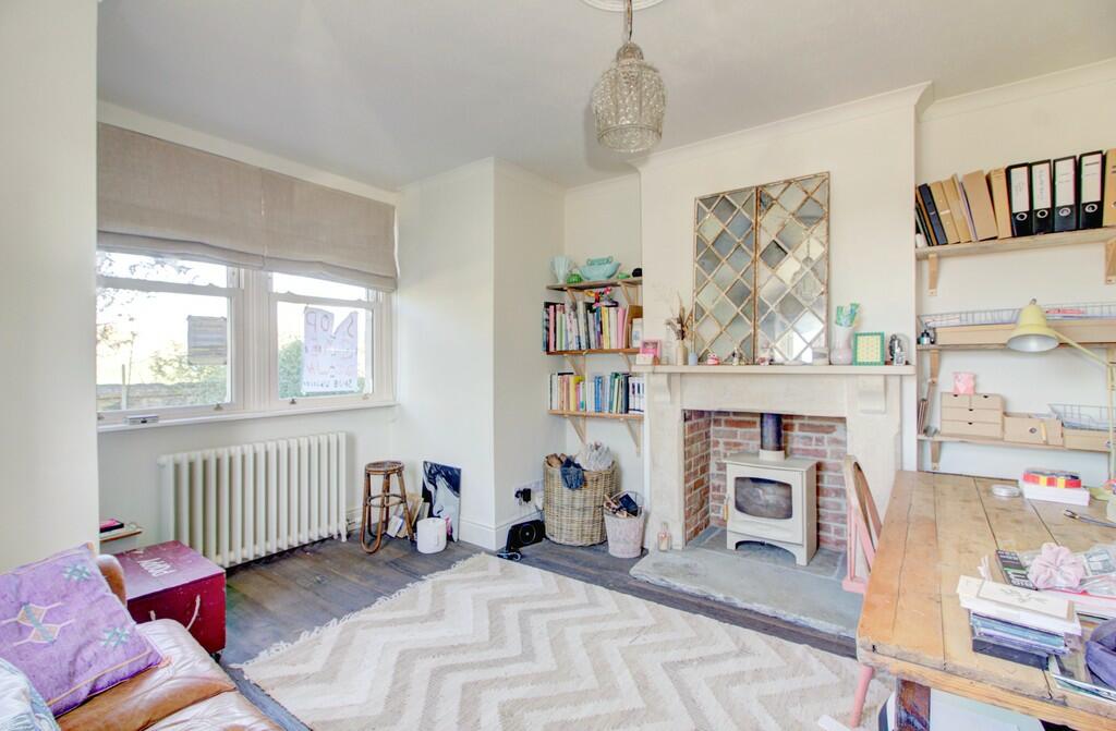 Sitting Room/Down...