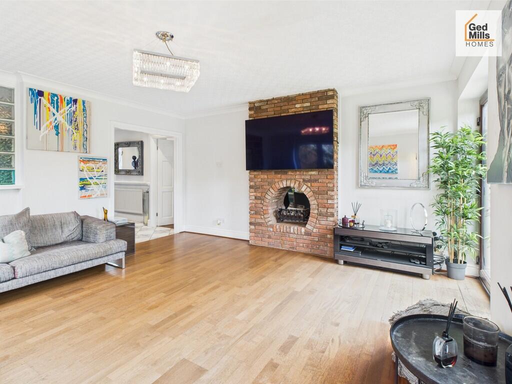 CAM04261G0-PR0054...