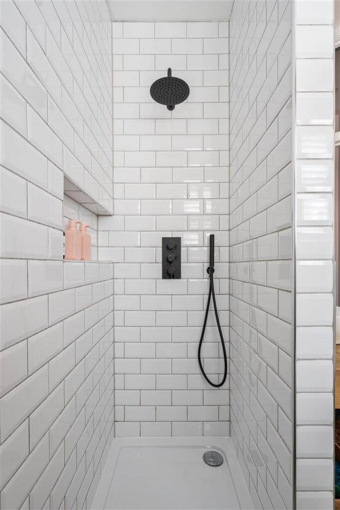 Colchester Road, E10