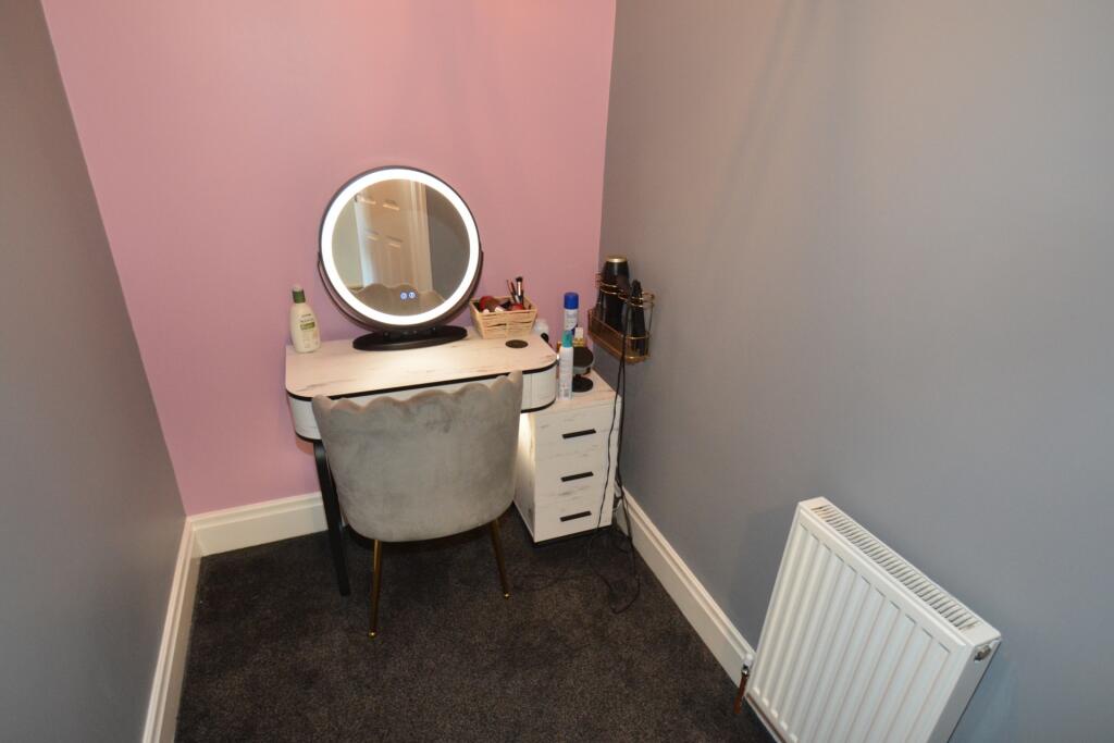 DRESSING ROOM