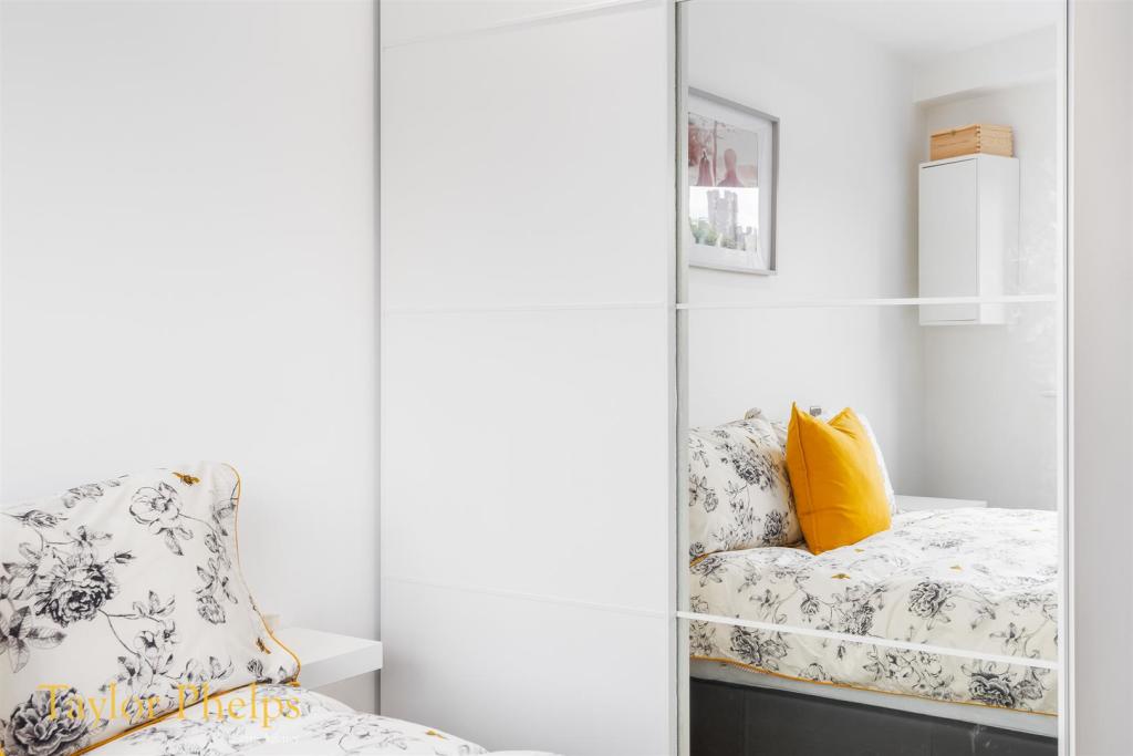 Bedroom-2.jpg
