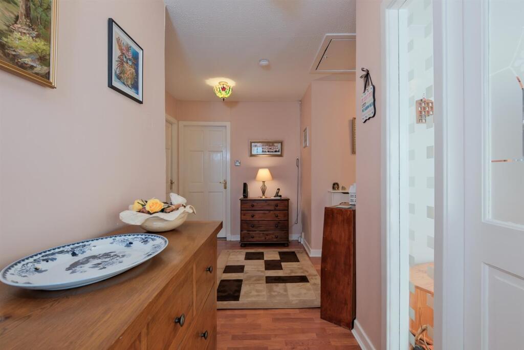 041-25 Netherdale Crescent, Wishaw ML2 0DN.jpg