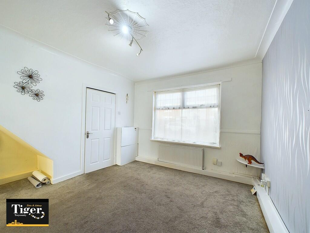 CAM02176G0-PR0368...