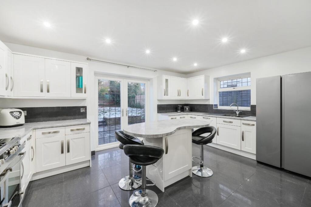 REIGATE ROAD (6).jpg