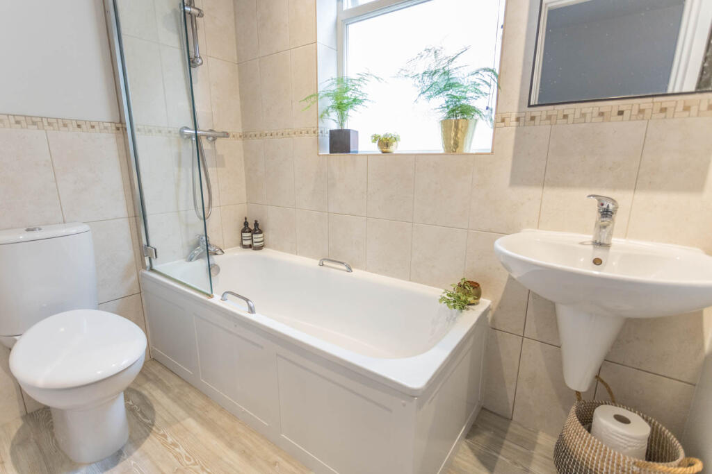 Bathroom/Shower