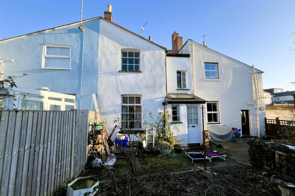 19 Moorend Road, Leckhampton, Cheltenham, Gloucest