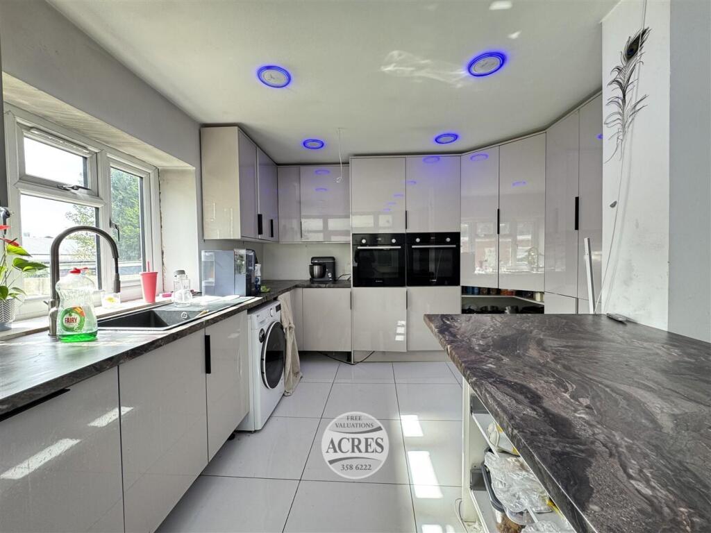 IMG_1559 (Large).jpg