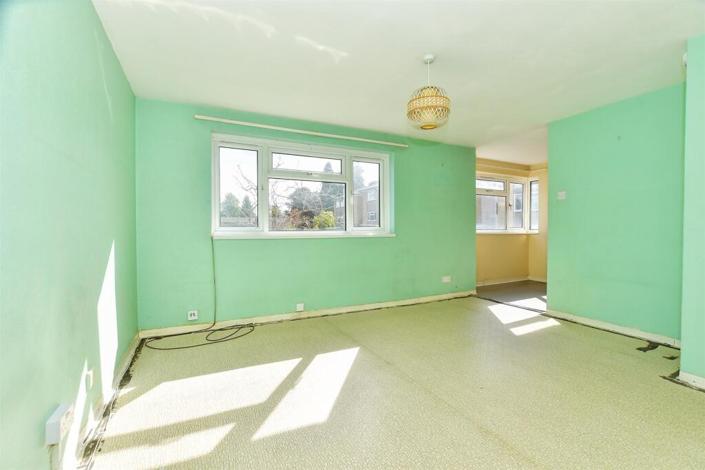 Lounge/ Bedroom Area