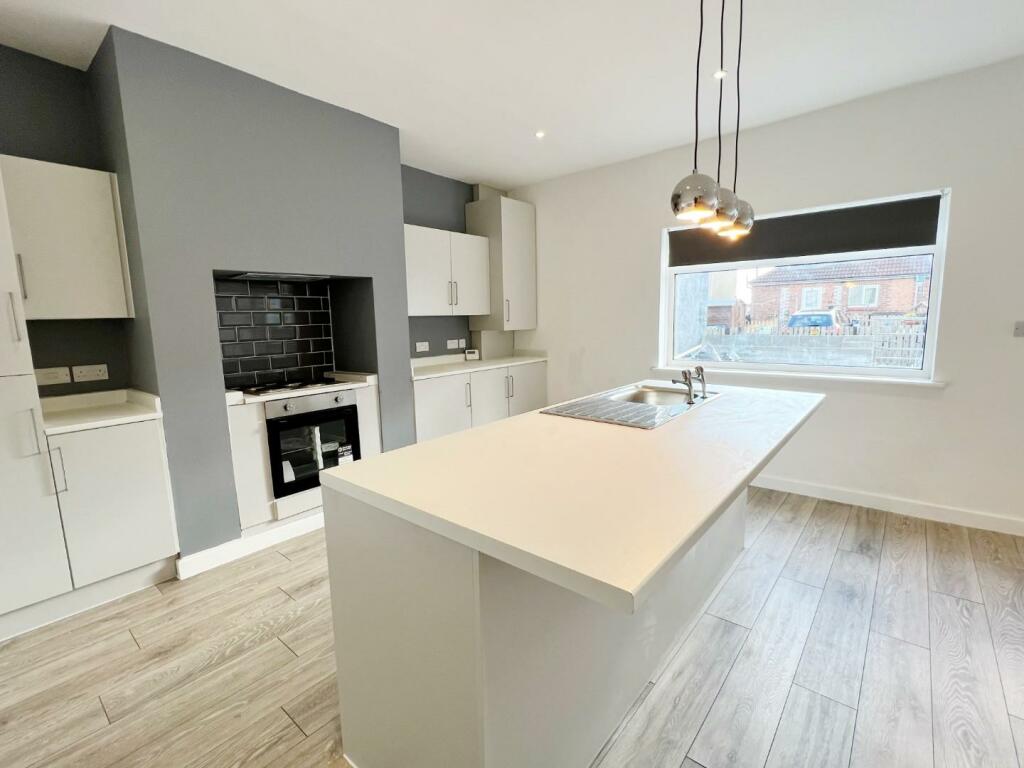 Kitchen Diner pic 7.jpg