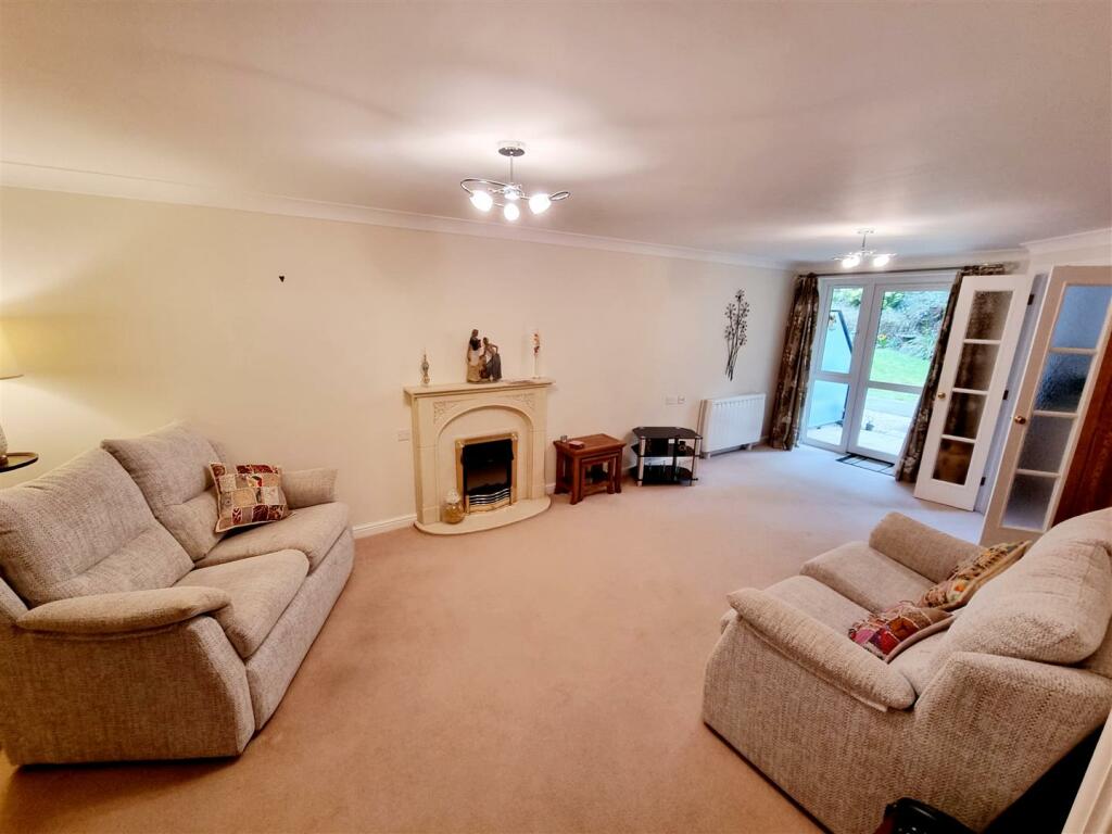 Sitting Room.jpg