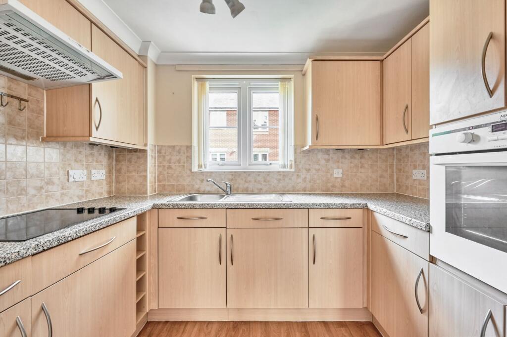Flat 21 Chancellor Court, Broomfield Road, Chelmsford CM1 1RY