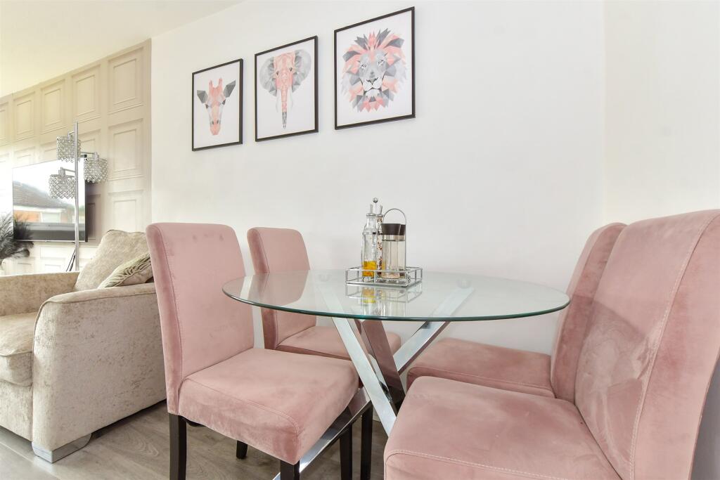 Lounge/Diner