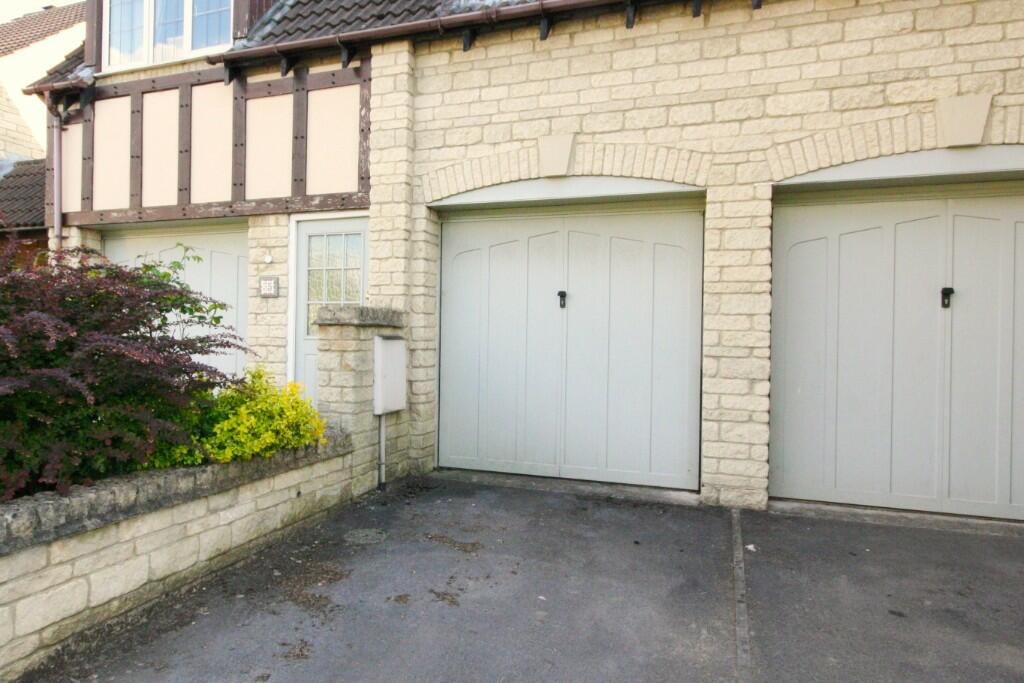Garage &amp; Parking 