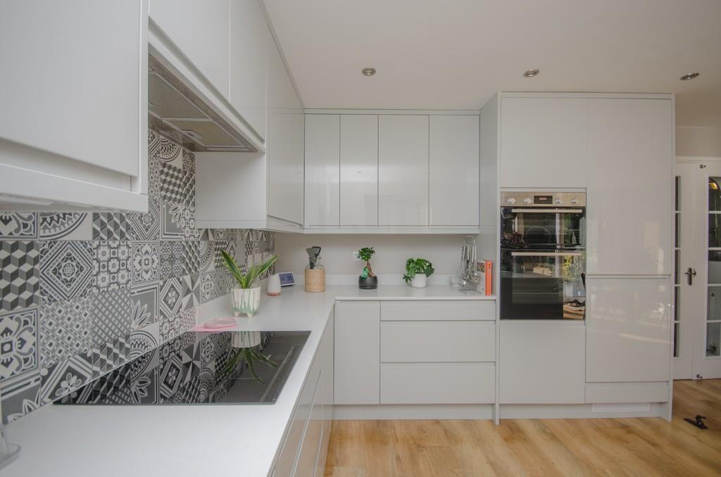 Kitchen pic 3.jpg