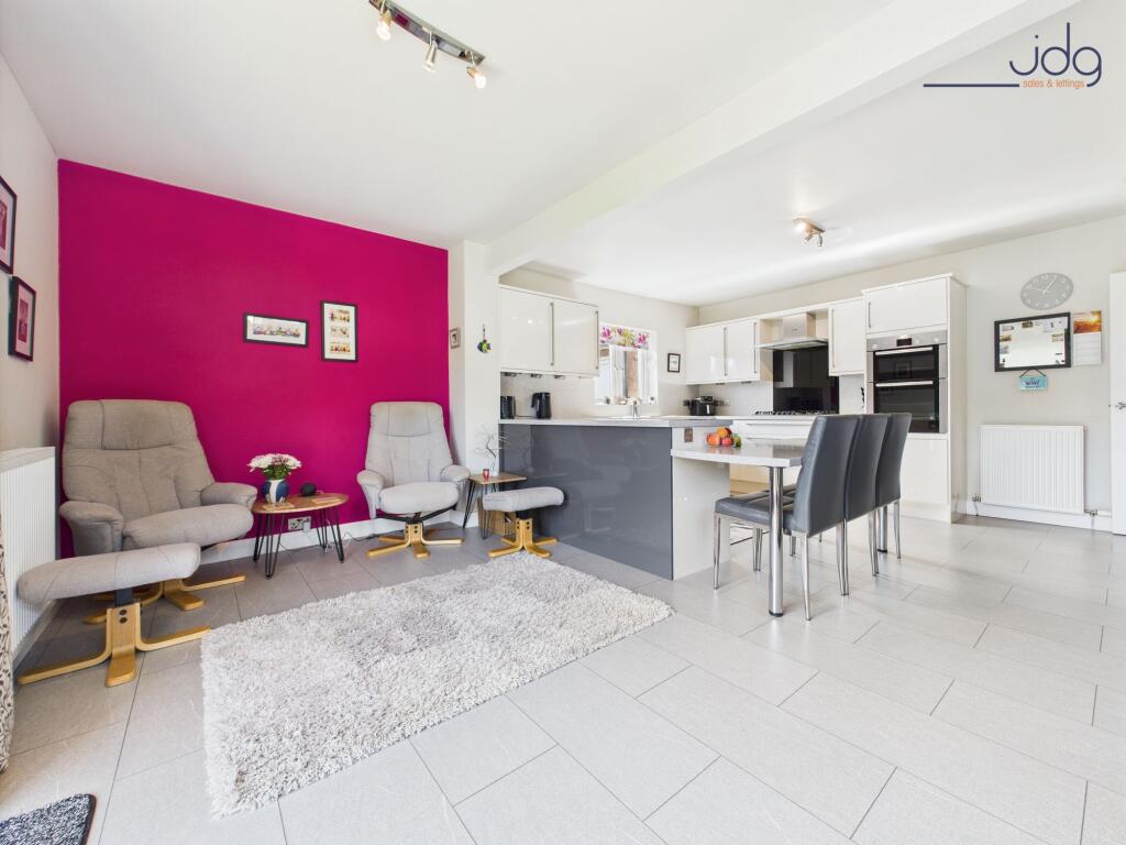 Open Plan Kitchen Diner/Snug