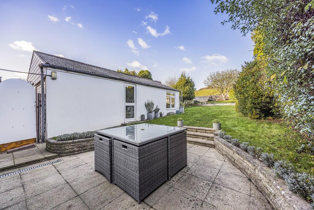 13 Grant Road, Fa...