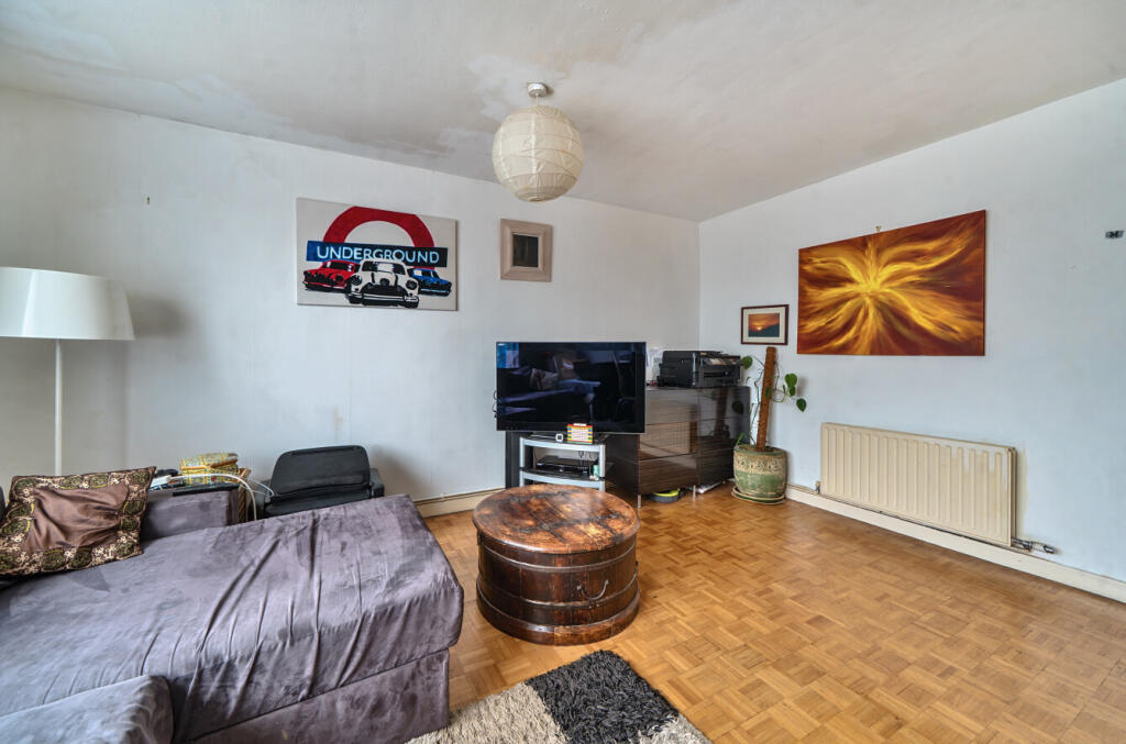 1304773-9-684b08e...