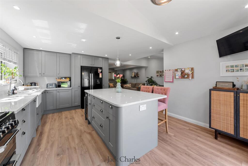 26 Riding Lane-34.jpg