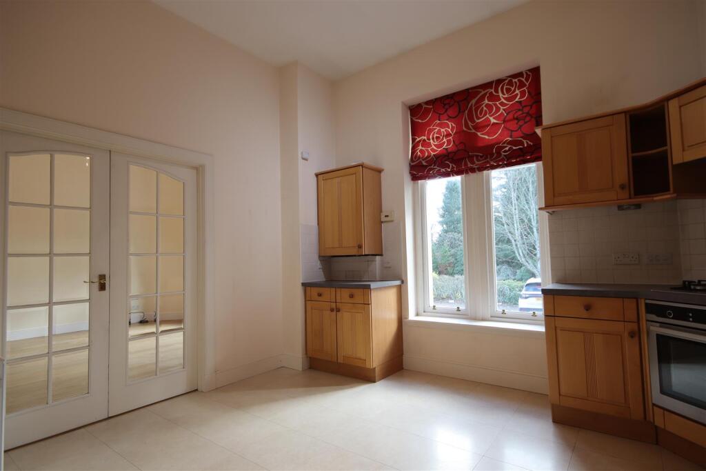 Dining kitchen