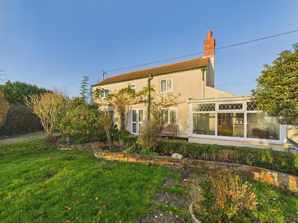 Main Road, Strubby, Alford