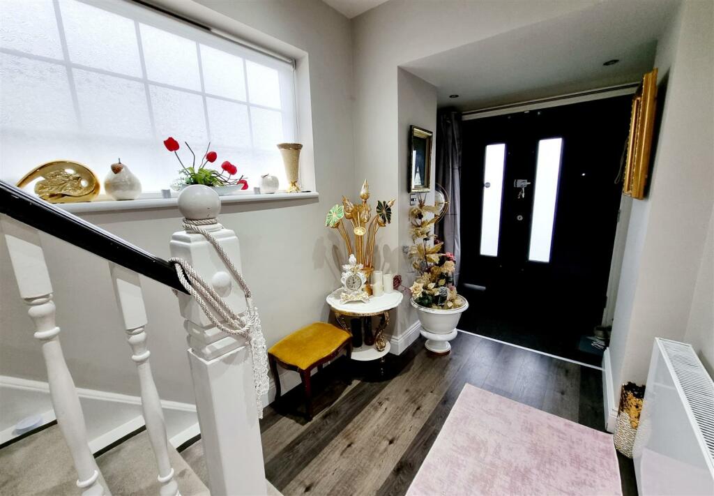 ENTRANCE HALL: PIC. 2