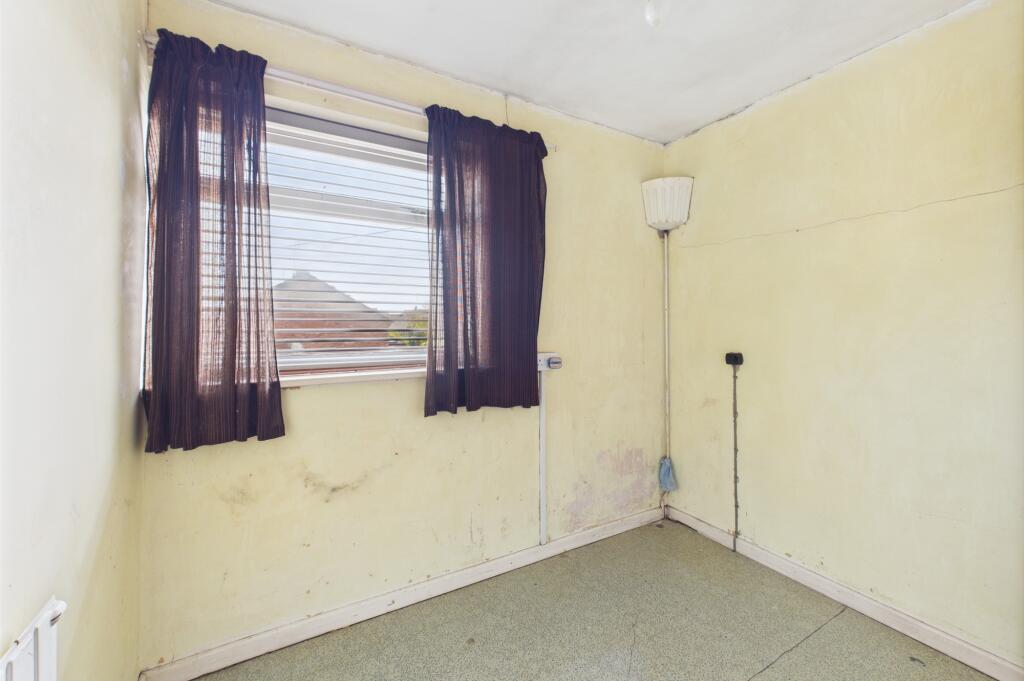 CAM02545G0-PR0396-STILL019