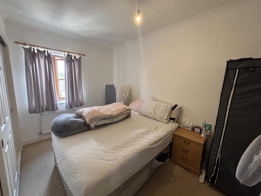 Bedroom 1.jpeg