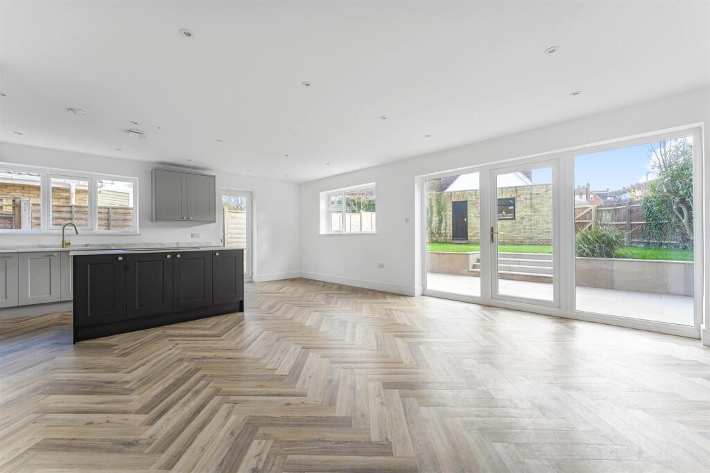 Open Plan Living / Kitchen / Dining Area