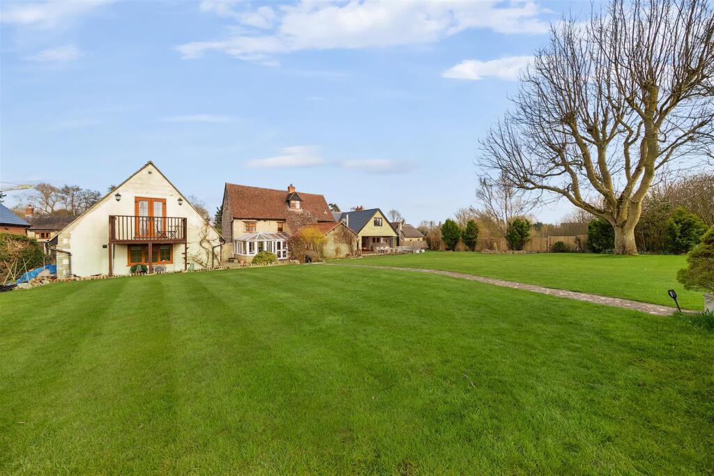 Walnut Tree Cottage, 35-36 Tathall End, Hanslope (