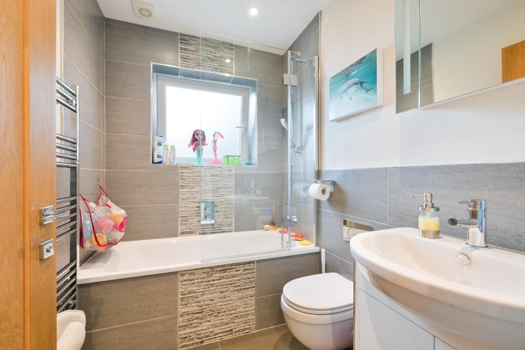 KEREG COURT,  (1).jpg