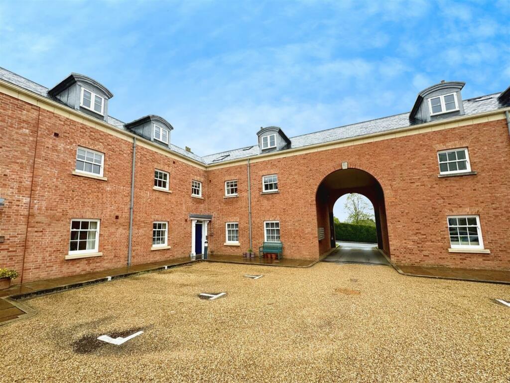 20 The Gatehouse.jpg