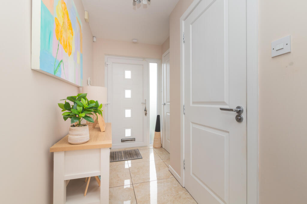 19 Accord avenue Paisley  PA2 7DN 3L-12