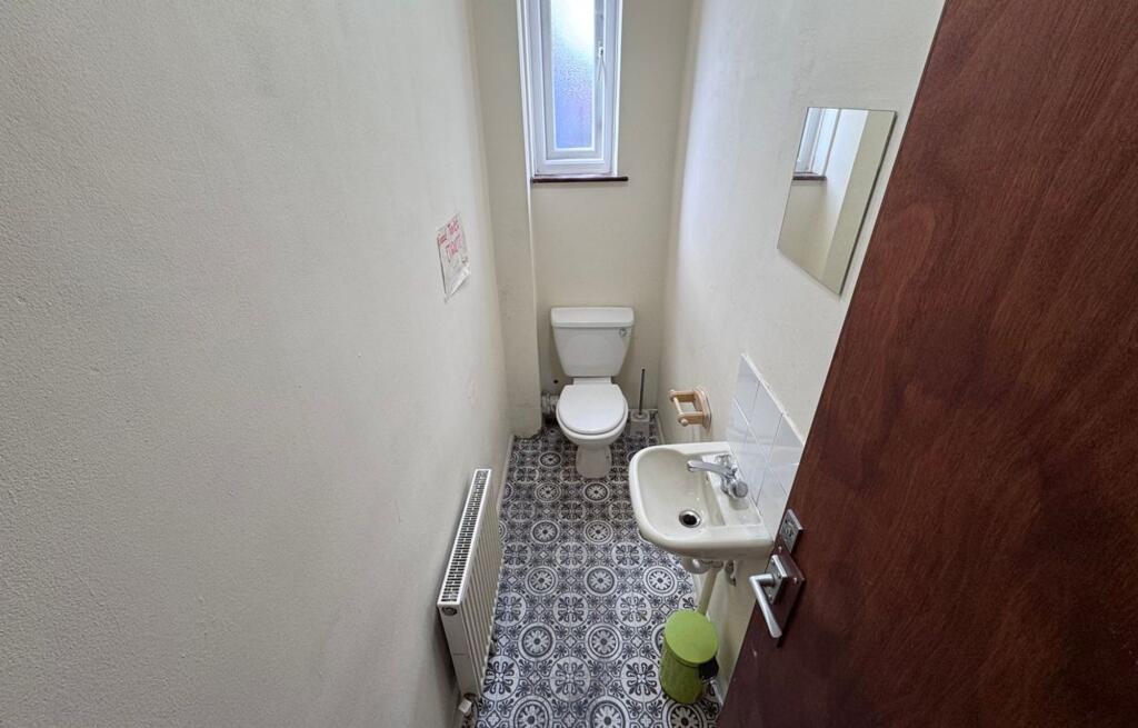 Communal WC 2