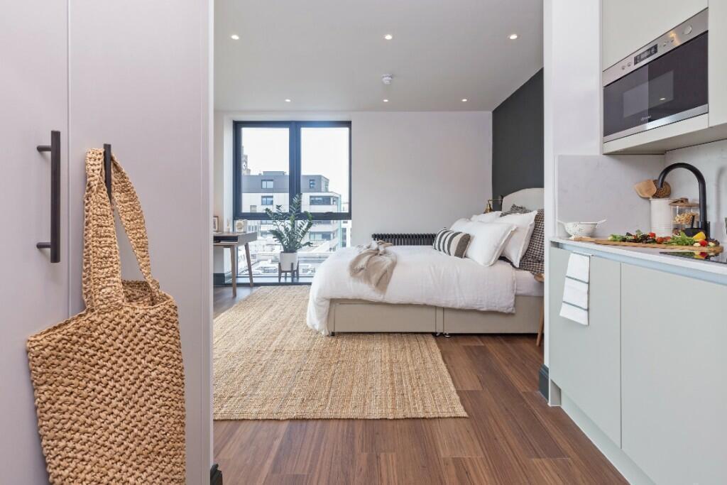 The James, Liverpool, L2