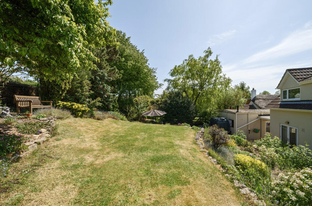 1294396-28-68261a...