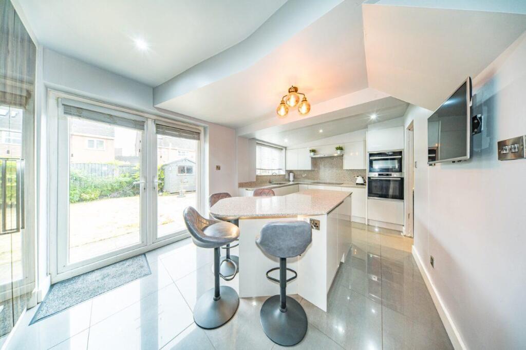 22 Coniston Ave kitchen.jpg